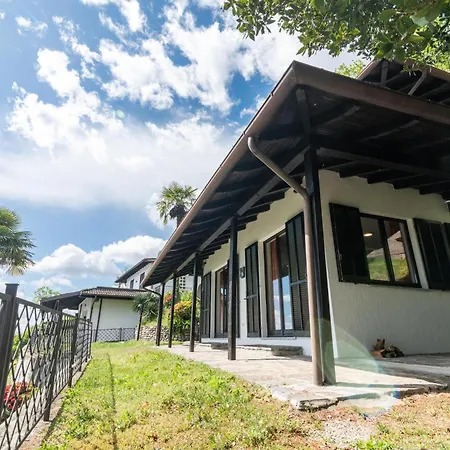 Casa Massino Dom wakacyjny Massino Visconti