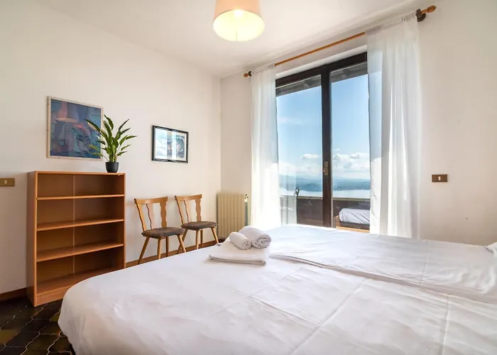 Casa Massino Dom wakacyjny Massino Visconti